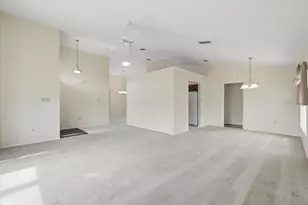 6006 Crane Dr, Lakeland, FL 33809 - Photo 7