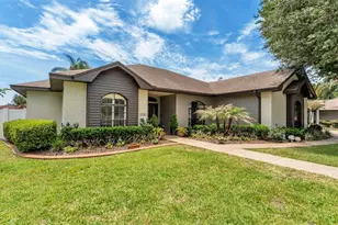 2104 Longleaf Cir, Lakeland, FL 33810 - Photo 3