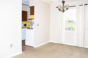 1920 E Edgewood Dr, Lakeland, FL 33803 - Photo 7