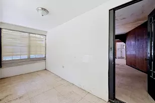 2436 10th St S, Saint Petersburg, FL 33705 - Photo 9