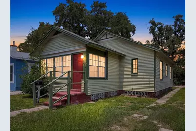 2436 10th Street S, Saint Petersburg, FL 33705 - Photo 1