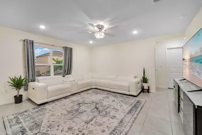 35704 Doveland Drive, Zephyrhills, FL 33541 - Photo 5