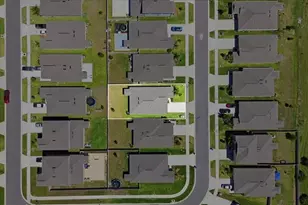 35029 Brackett Bnd, Zephyrhills, FL 33541 - Photo 11