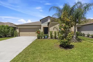 35029 Brackett Bnd, Zephyrhills, FL 33541 - Photo 3