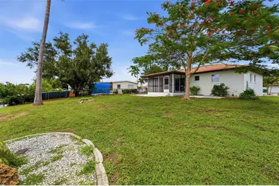 178 Dowling Avenue NE, Port Charlotte, FL 33952 - Photo 17