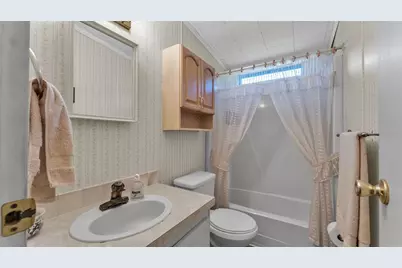 4959 Colonnades Circle W, Lakeland, FL 33811 - Photo 13