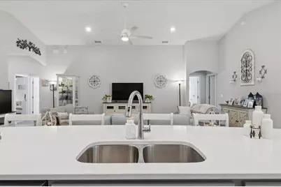 2610 San Marco Way, Winter Haven, FL 33884 - Photo 11