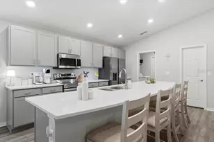 2610 San Marco Wy, Winter Haven, FL 33884 - Photo 9