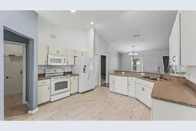 8202 Westmont Terrace Drive, Lakeland, FL 33810 - Photo 31