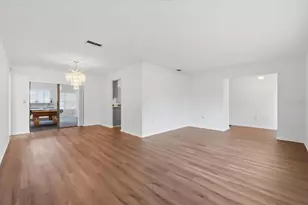 2111 Groveglen Ln S, Lakeland, FL 33813 - Photo 11