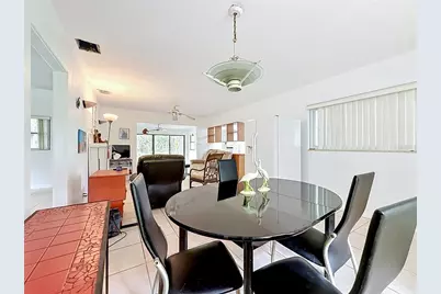 6330 Emerson Avenue S, Saint Petersburg, FL 33707 - Photo 7