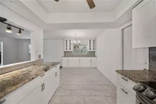 528 S Larry Cir, Brandon, FL 33511 - Photo 13