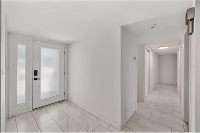 528 S Larry Circle, Brandon, FL 33511 - Photo 5