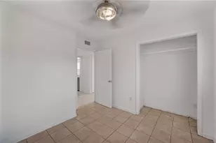 528 S Larry Cir, Brandon, FL 33511 - Photo 25