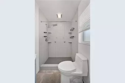 528 S Larry Circle, Brandon, FL 33511 - Photo 23