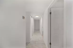 528 S Larry Cir, Brandon, FL 33511 - Photo 19