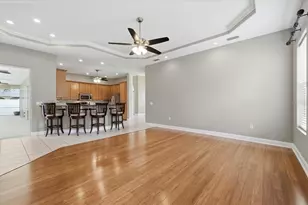 2280 Chesterfield Cir, Lakeland, FL 33813 - Photo 9