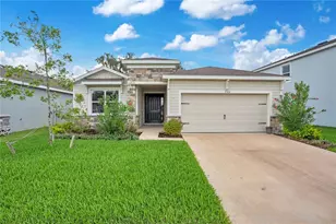 3504 Crescent Peak Wy, Plant City, FL 33565 - Photo 1