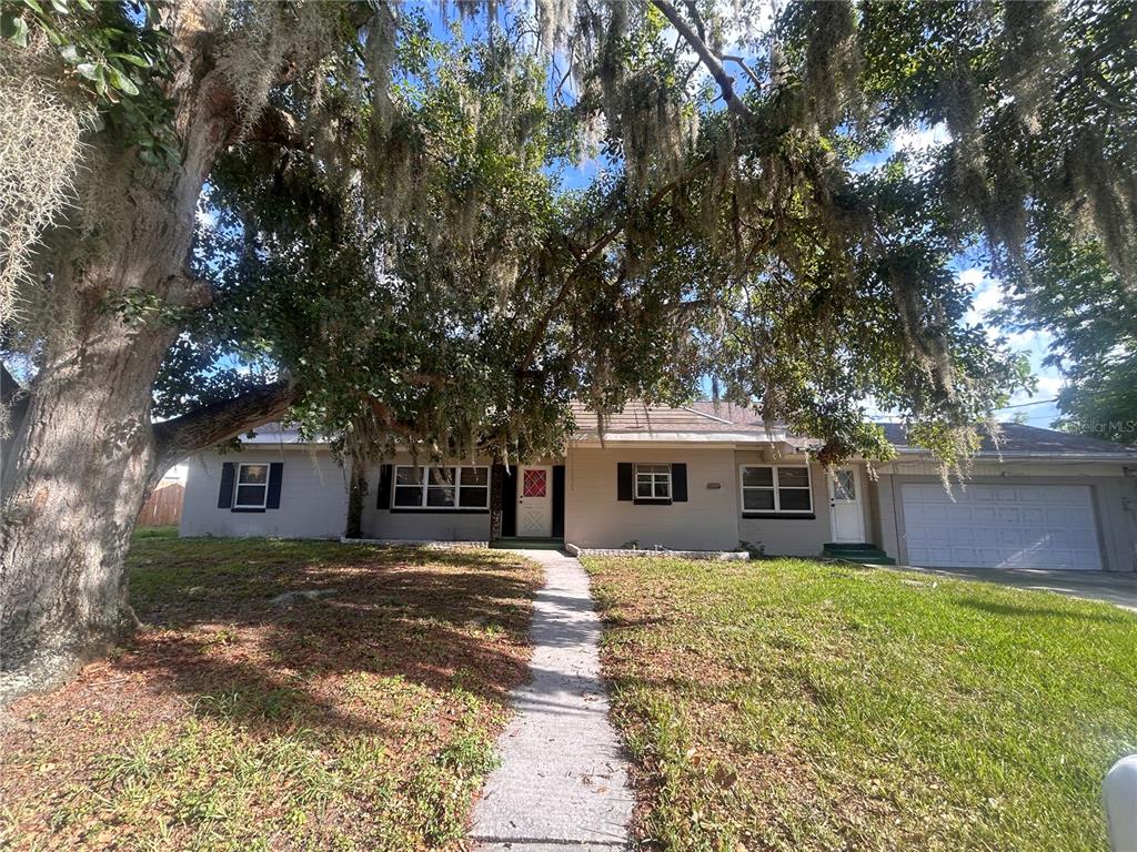 2009 Poe St - 2009 Poe St, Lakeland, FL 33801 Luxury Property | Jose Angel Pina