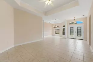 5646 Hillview Ct, Lakeland, FL 33810 - Photo 7