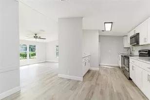 8905 Carrolwood Dr, Lakeland, FL 33810 - Photo 5