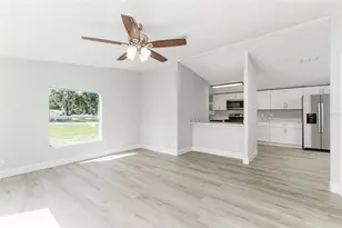 8905 Carrolwood Dr, Lakeland, FL 33810 - Photo 9
