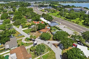 1303 NE Stately Oaks Dr NW, Winter Haven, FL 33881 - Photo 11