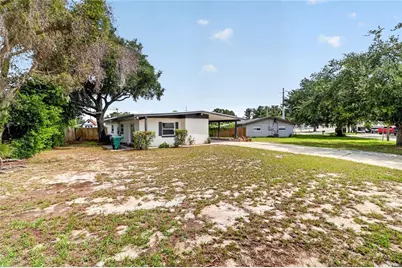 1303 NE Stately Oaks Drive NW, Winter Haven, FL 33881 - Photo 9
