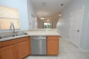 4219 Winding Vine Dr, Lakeland, FL 33812 - Photo 9