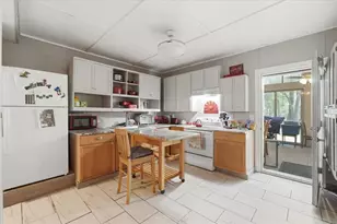 1425 Pioneer Dr, Lakeland, FL 33809 - Photo 11