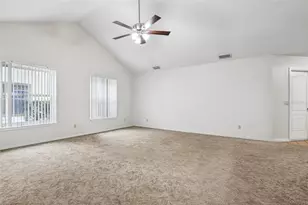 6540 Foxmoor Dr, Zephyrhills, FL 33542 - Photo 11