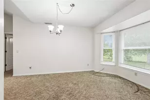 6540 Foxmoor Dr, Zephyrhills, FL 33542 - Photo 11