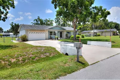 6739 Farris Drive, Lakeland, FL 33811 - Photo 3