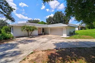 54 Lake Link Cir SE, Winter Haven, FL 33884 - Photo 1
