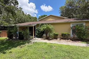 15637 Morning Dr, Lutz, FL 33559 - Photo 9