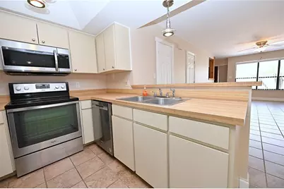 349 E Market Square, Lakeland, FL 33813 - Photo 7