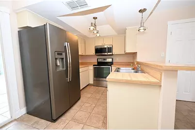349 E Market Square, Lakeland, FL 33813 - Photo 3