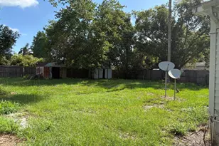 110 Valencia St, Winter Haven, FL 33880 - Photo 13