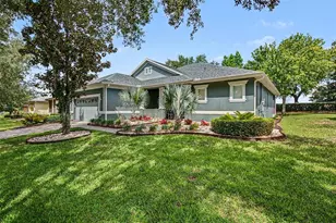 181 Crepe Myrtle Dr, Groveland, FL 34736 - Photo 3