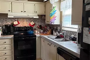 144 Victoria Dr, Haines City, FL 33844 - Photo 17