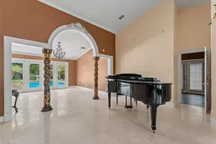 6626 Crescent Lake Dr, Lakeland, FL 33813 - Photo 9