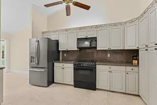 6626 Crescent Lake Dr, Lakeland, FL 33813 - Photo 35