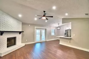 7504 Willow Wisp Dr E, Lakeland, FL 33810 - Photo 9
