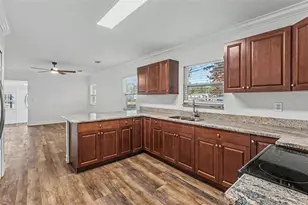 1821 W Chase St, Lakeland, FL 33815 - Photo 11
