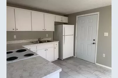 1004 W McLendon Street, Plant City, FL 33563 - Photo 3