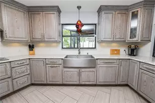 1224 Rainbrook Cir, Valrico, FL 33596 - Photo 5