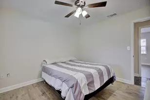 1245 Honeytree Ln E Ln E, Lakeland, FL 33801 - Photo 9