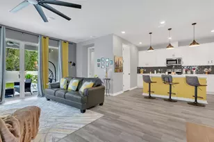 6213 Dolostone Dr, Lakeland, FL 33811 - Photo 5