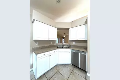 2160 Sunstone Drive, Lakeland, FL 33813 - Photo 3