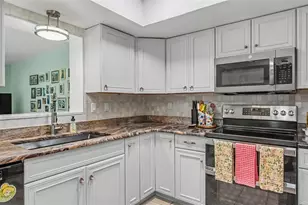 422 Willow Run, Lakeland, FL 33813 - Photo 17